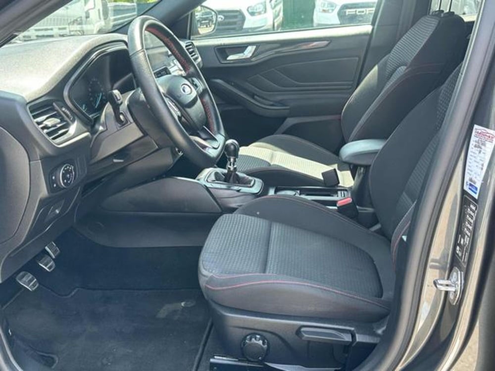 Ford Focus Station Wagon usata a Lucca (12)