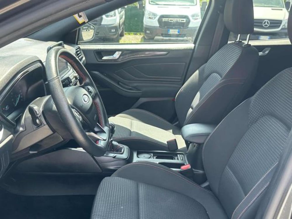 Ford Focus Station Wagon usata a Lucca (13)