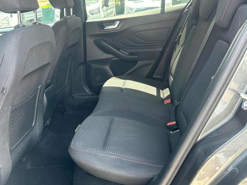 Ford Focus Station Wagon usata a Lucca (16)