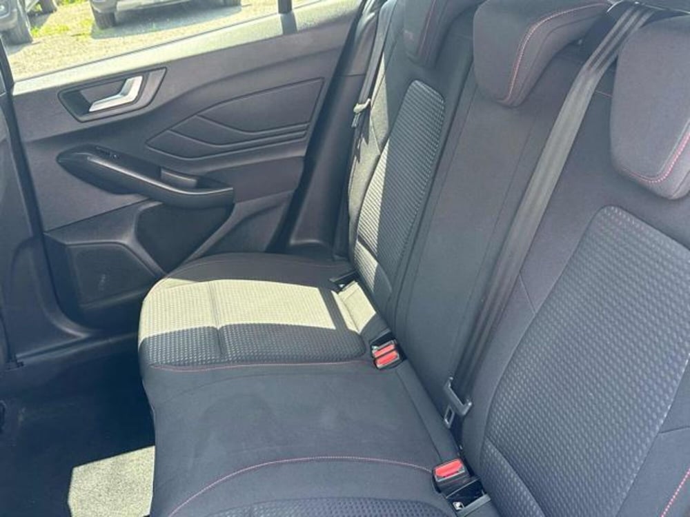Ford Focus Station Wagon usata a Lucca (17)
