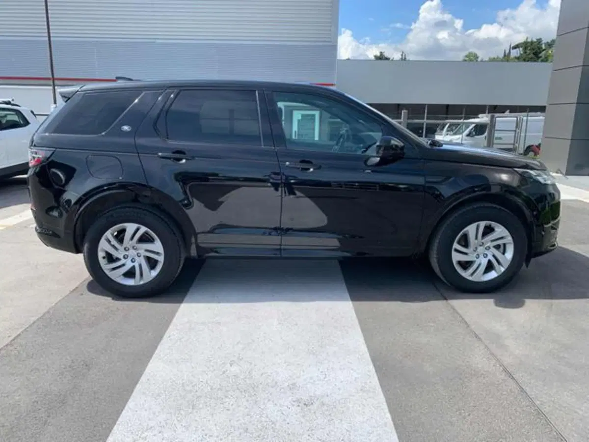 Land Rover Discovery Sport usata a Lucca (5)