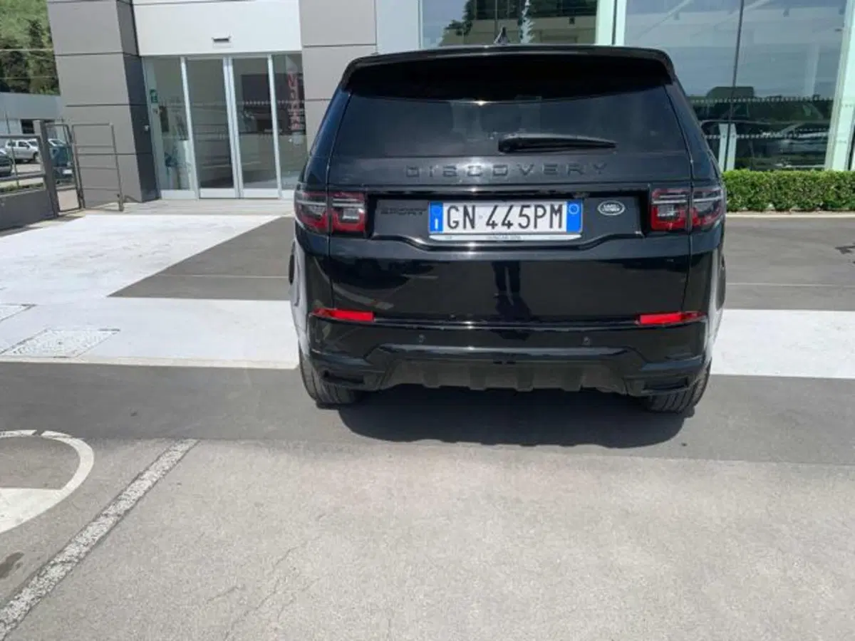 Land Rover Discovery Sport usata a Lucca (6)