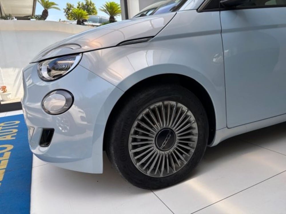Fiat 500e usata a Napoli (10)