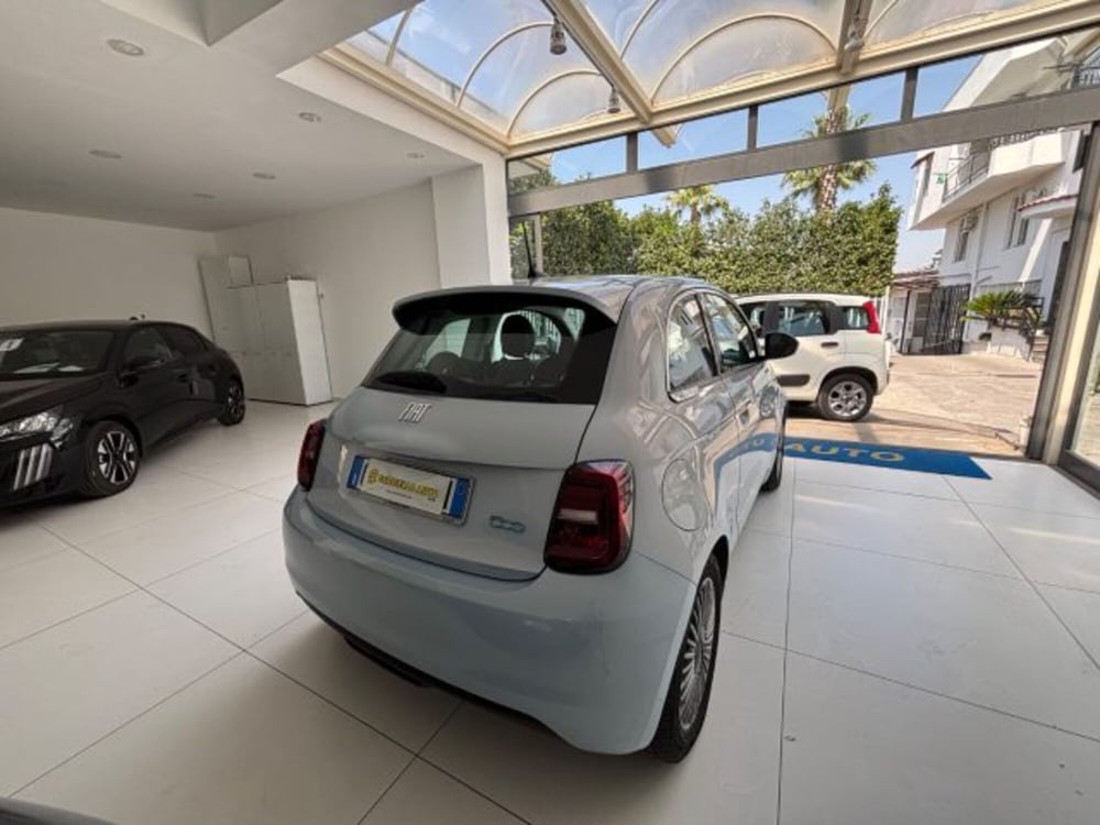 Fiat 500e usata a Napoli (14)
