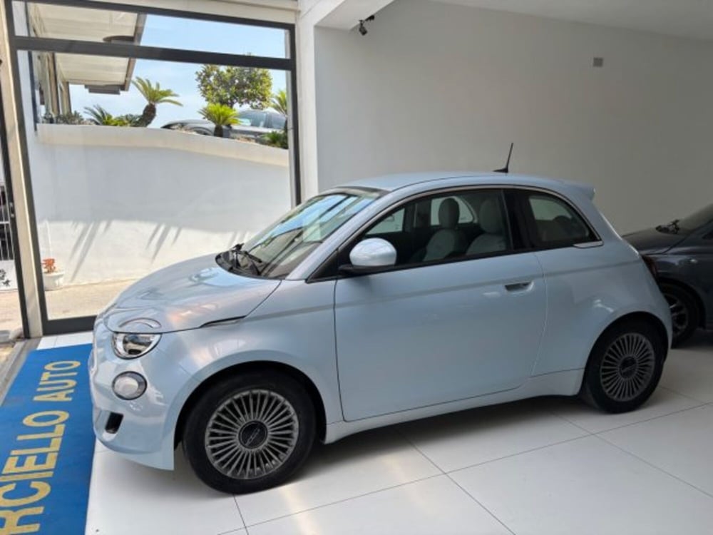 Fiat 500e usata a Napoli (8)