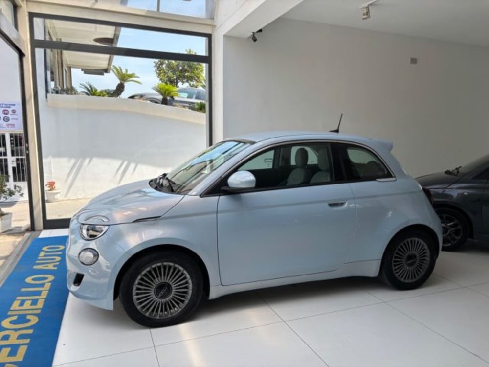 Fiat 500e usata a Napoli (9)