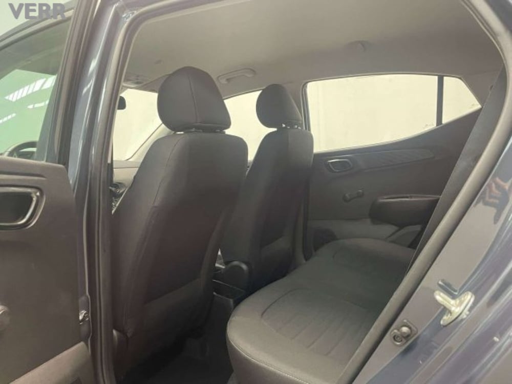 Hyundai i10 usata a Milano (12)
