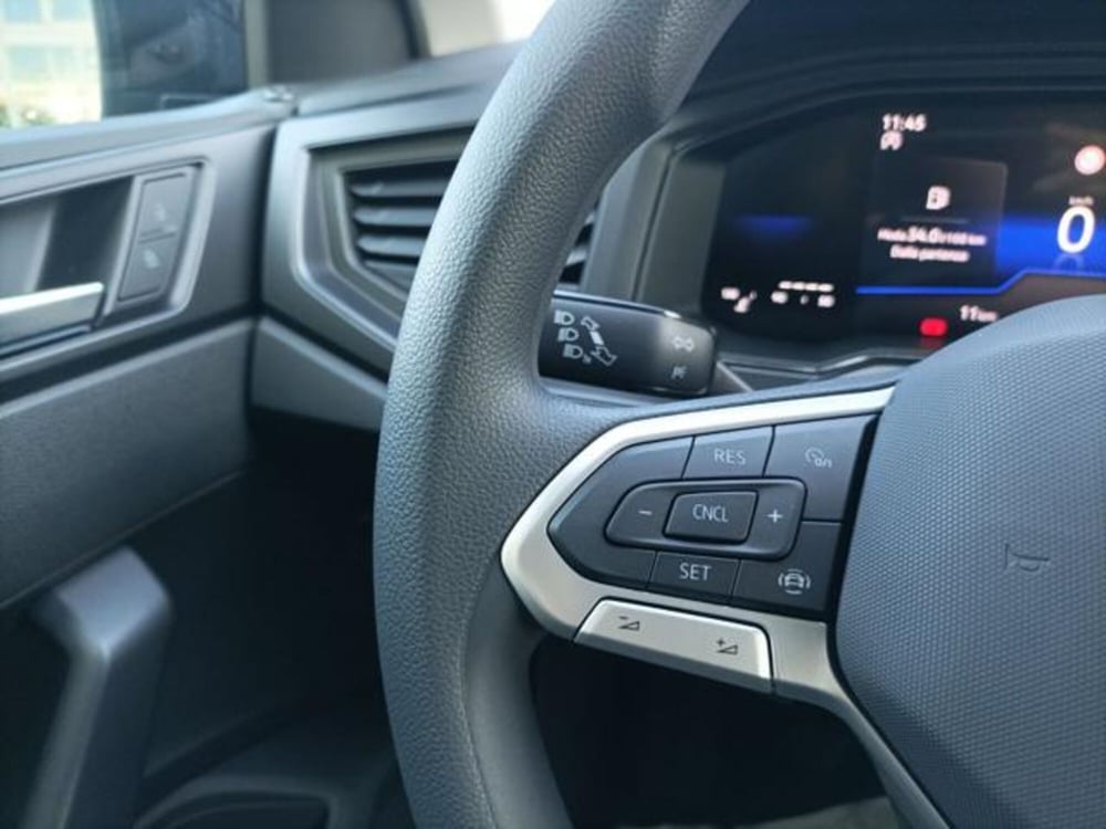 Volkswagen Polo nuova a Milano (12)