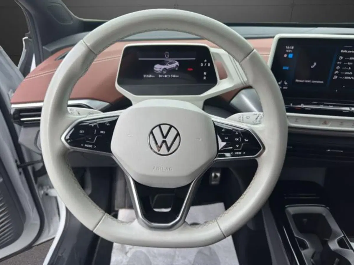 Volkswagen ID.4 usata a Milano (9)