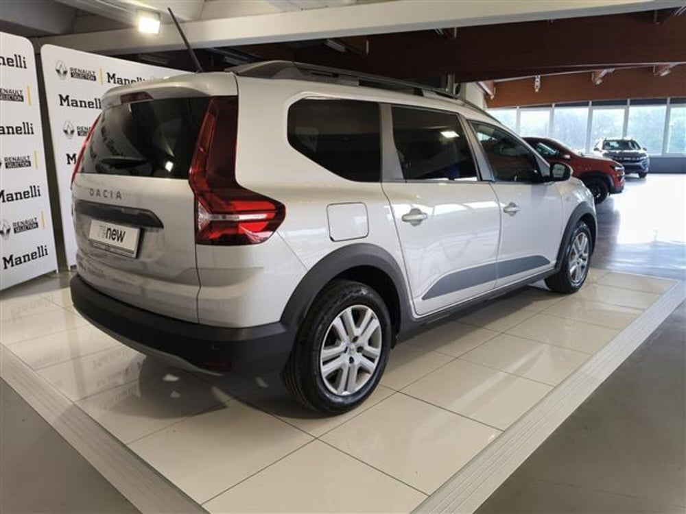 Dacia Jogger usata a Brescia (8)