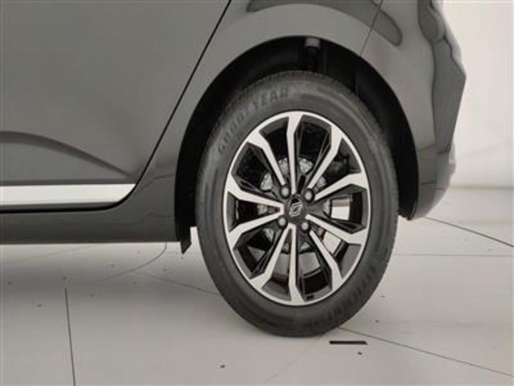 Renault Clio nuova a Bari (12)