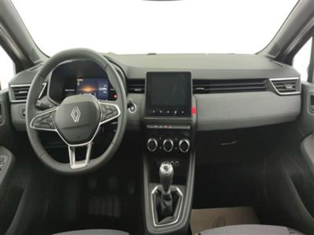 Renault Clio nuova a Bari (15)
