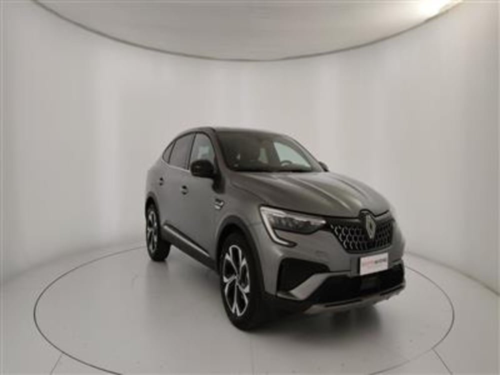 Renault Arkana nuova a Bari (11)