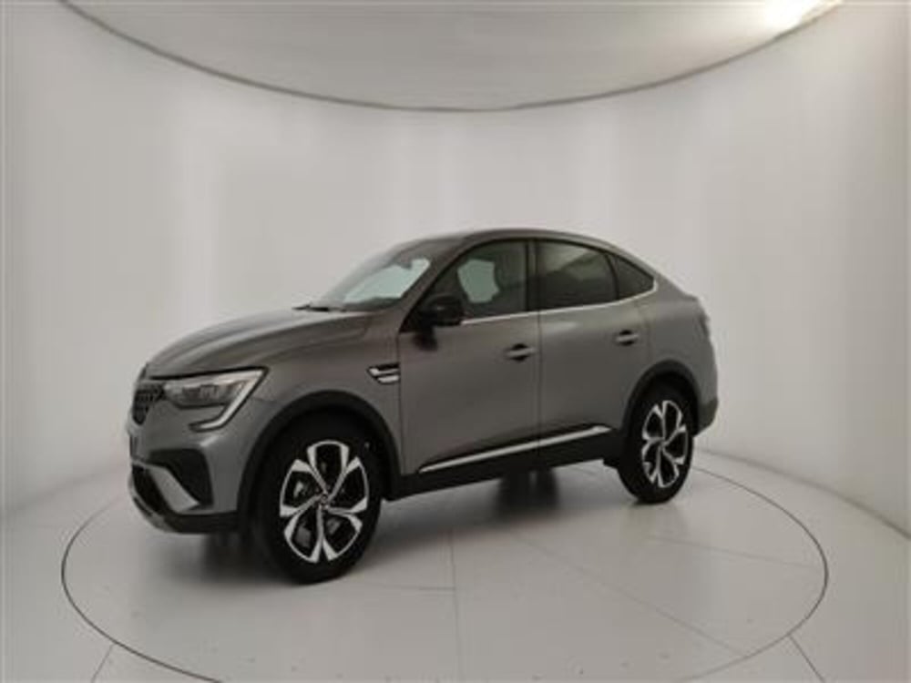 Renault Arkana nuova a Bari (2)