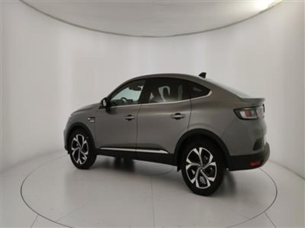 Renault Arkana nuova a Bari (4)