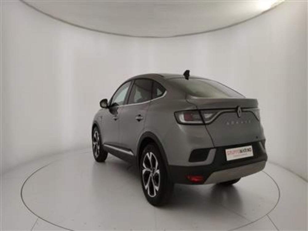 Renault Arkana nuova a Bari (5)