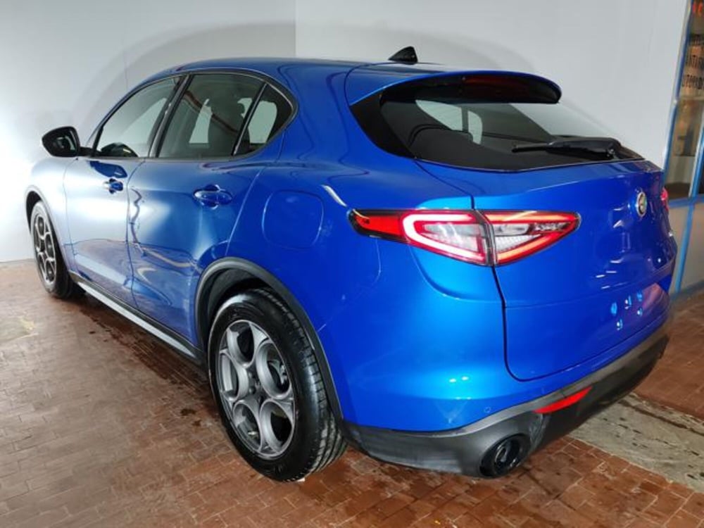 Alfa Romeo Stelvio usata a Torino (6)