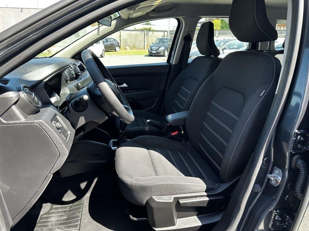 Dacia Duster usata a Torino (10)