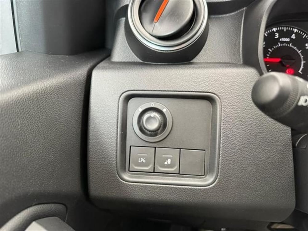 Dacia Duster usata a Cremona (15)