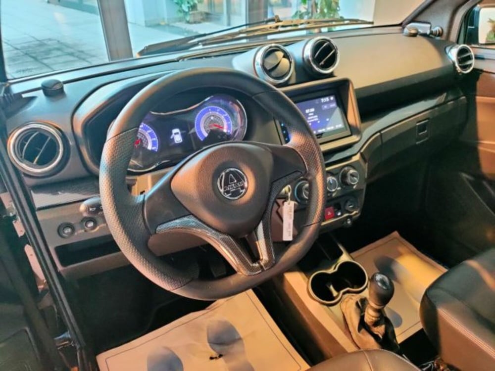 Aixam Coupé nuova a Firenze (10)