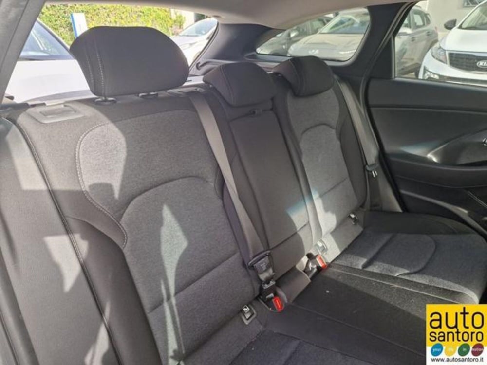 Hyundai i30 Station Wagon nuova a Salerno (16)