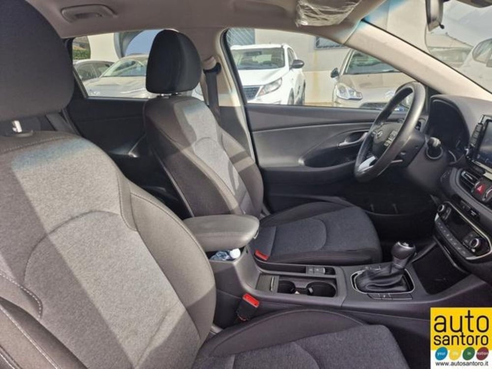 Hyundai i30 Station Wagon nuova a Salerno (18)