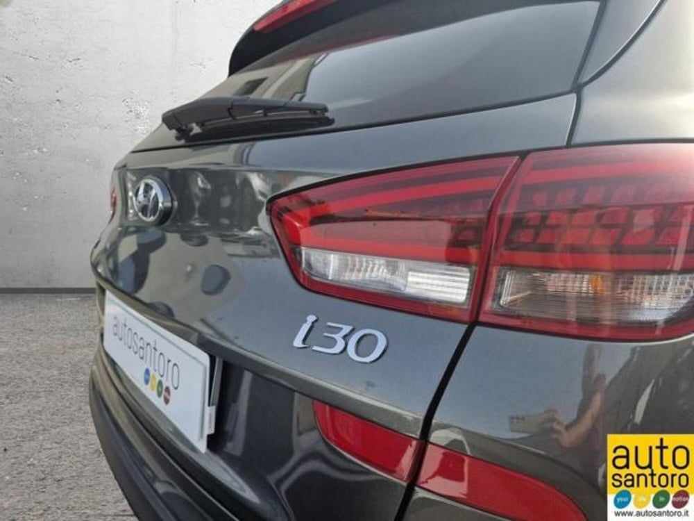 Hyundai i30 Station Wagon nuova a Salerno (8)
