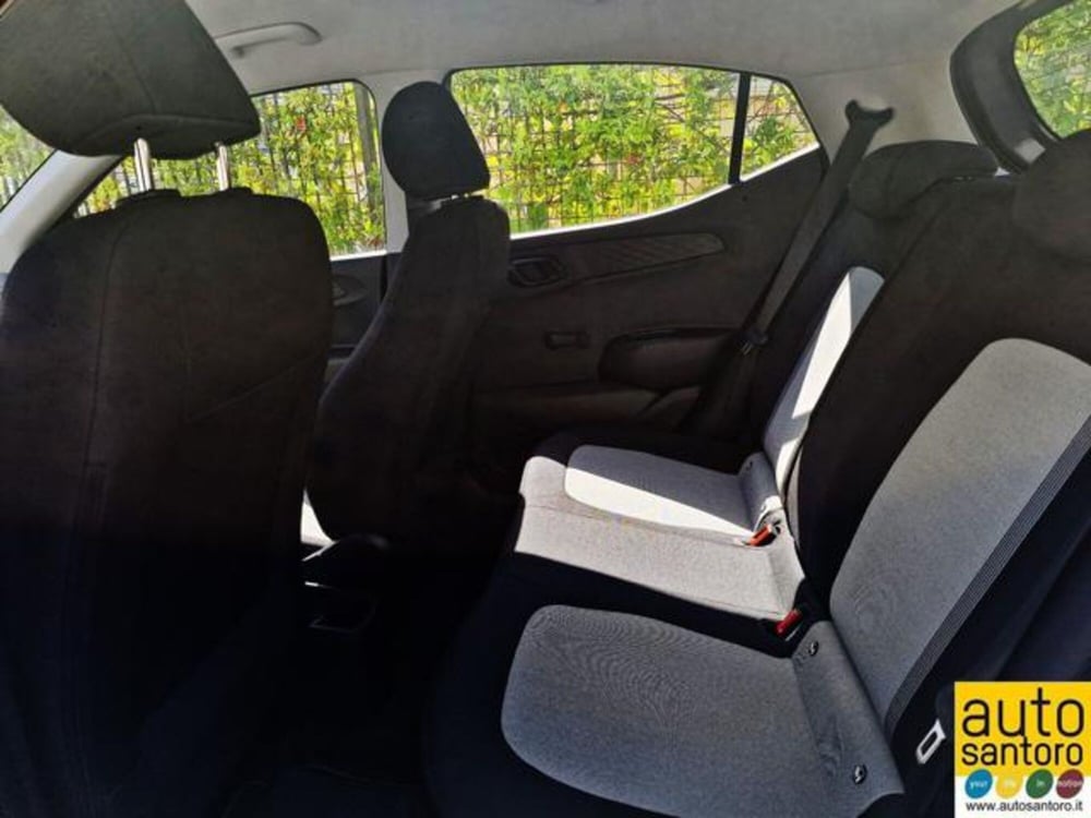 Hyundai i10 usata a Salerno (13)