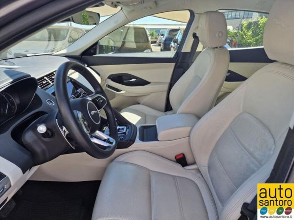 Jaguar E-Pace usata a Salerno (11)