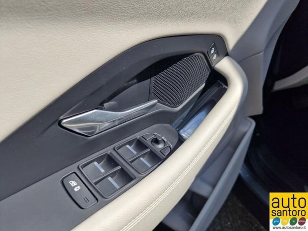 Jaguar E-Pace usata a Salerno (16)