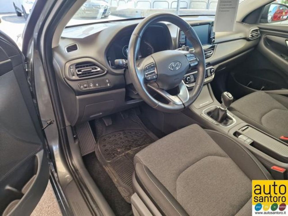 Hyundai i30 Station Wagon nuova a Salerno (10)