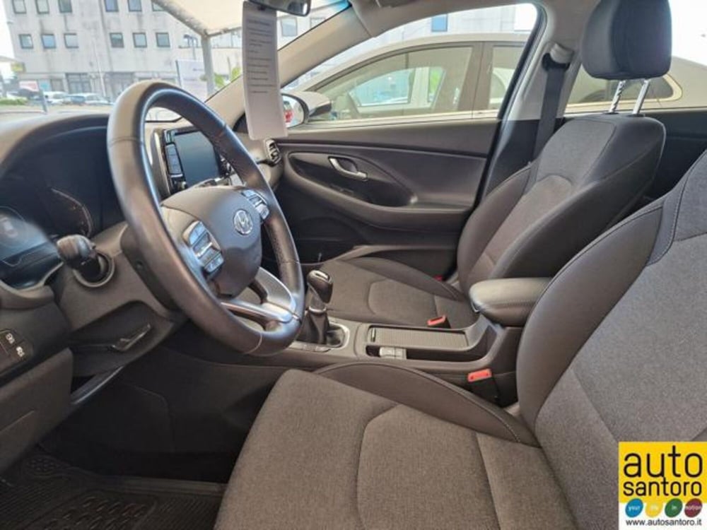 Hyundai i30 Station Wagon nuova a Salerno (11)