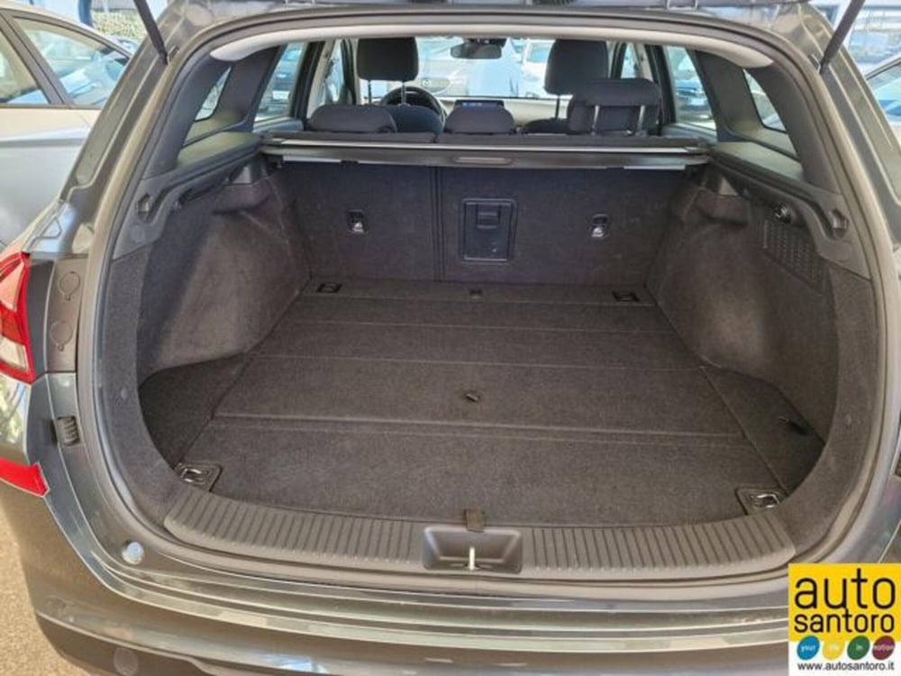 Hyundai i30 Station Wagon nuova a Salerno (15)