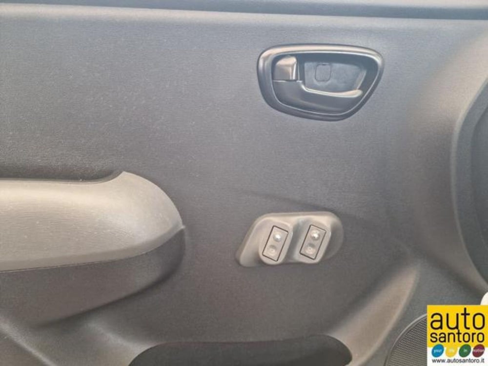 Hyundai i10 usata a Salerno (9)