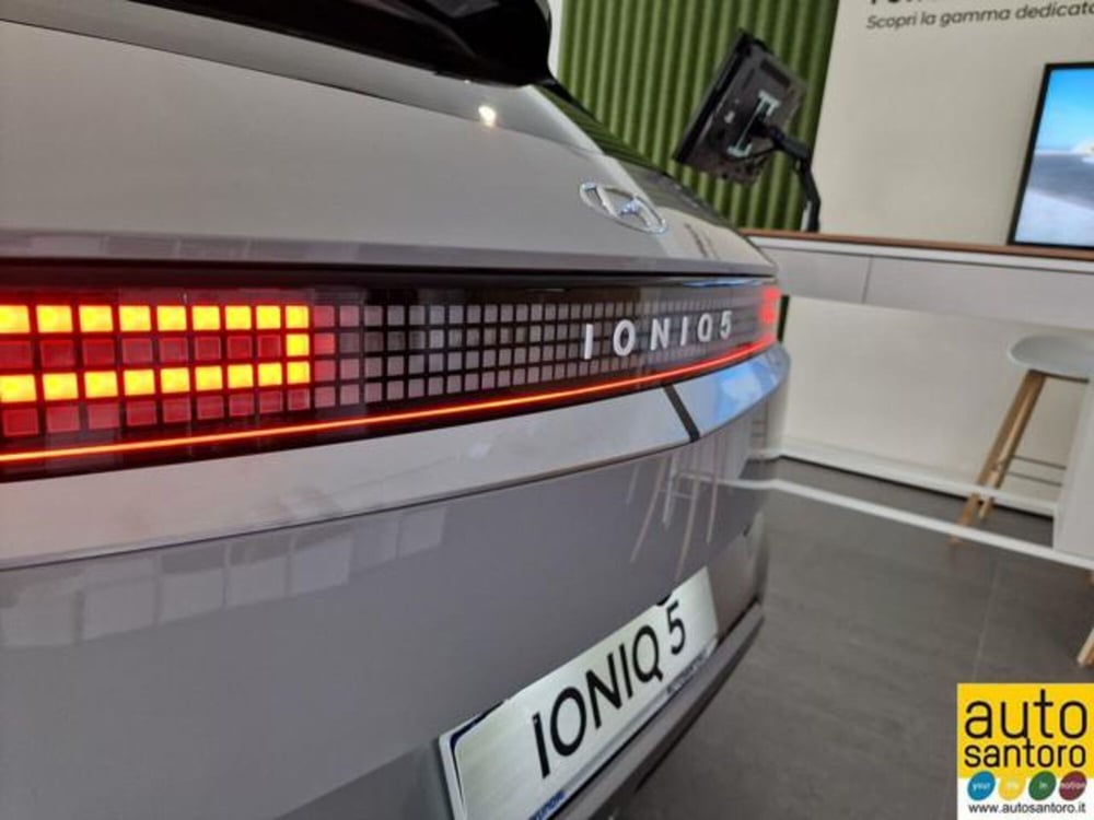 Hyundai Ioniq 5 nuova a Salerno (11)