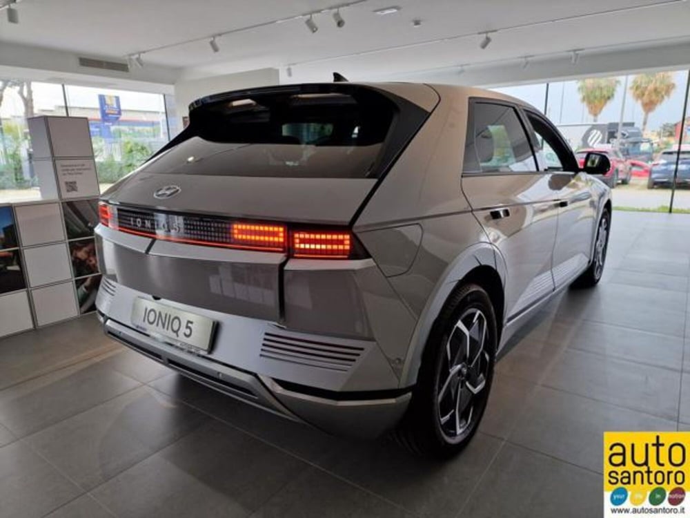Hyundai Ioniq 5 nuova a Salerno (8)