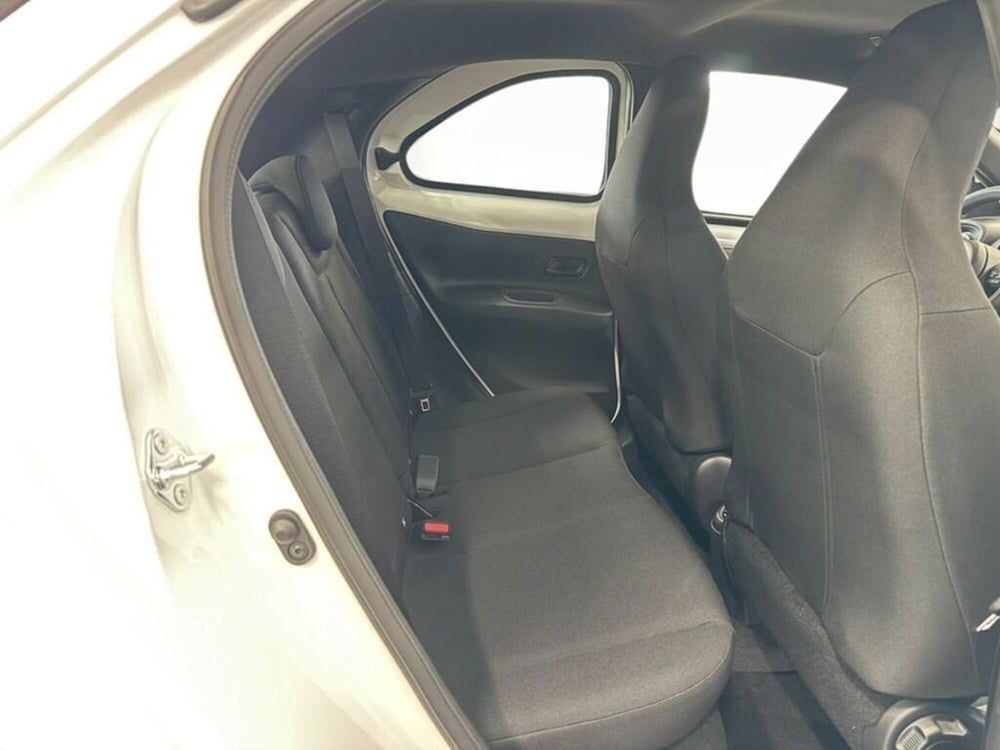 Toyota Aygo X nuova a Monza e Brianza (10)