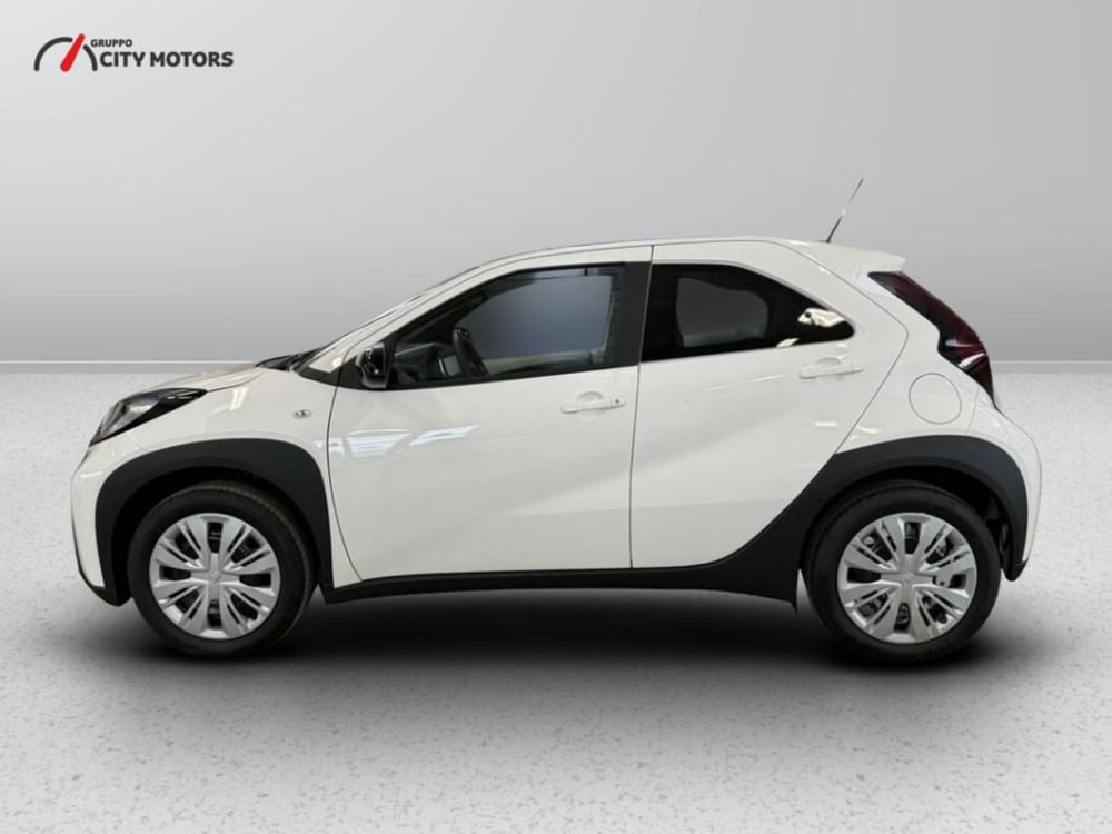 Toyota Aygo X nuova a Monza e Brianza (3)