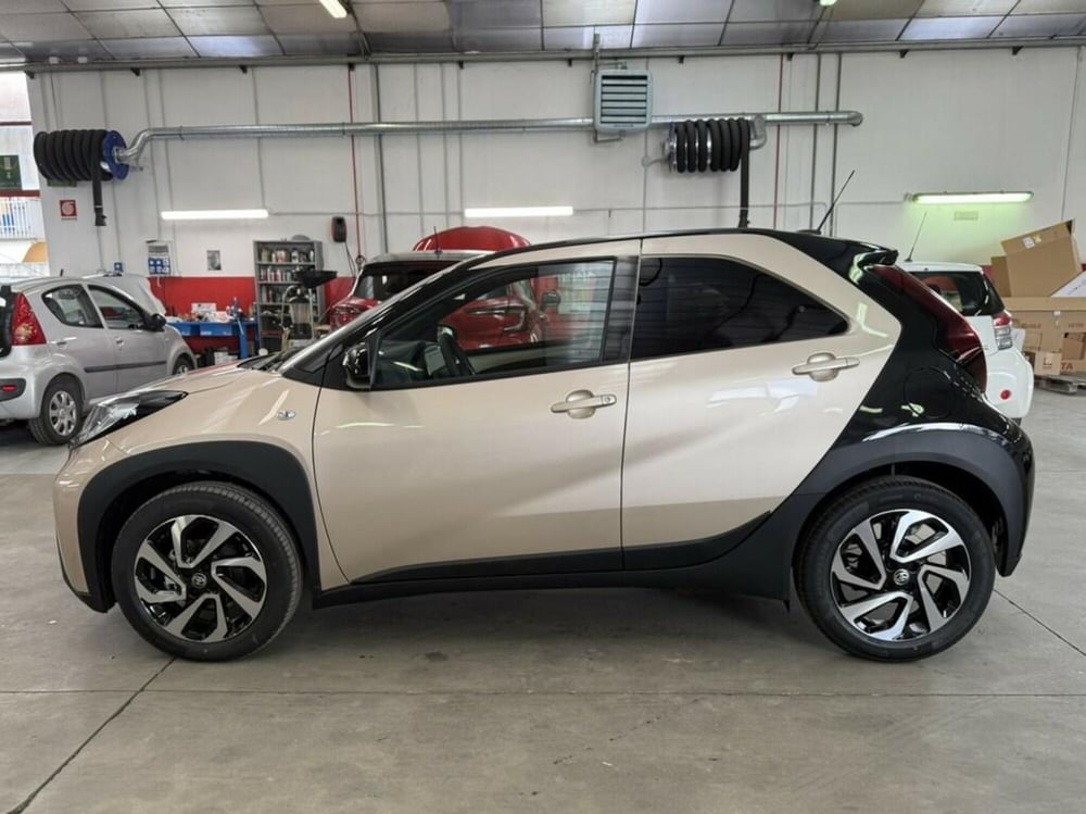 Toyota Aygo X nuova a Monza e Brianza (3)