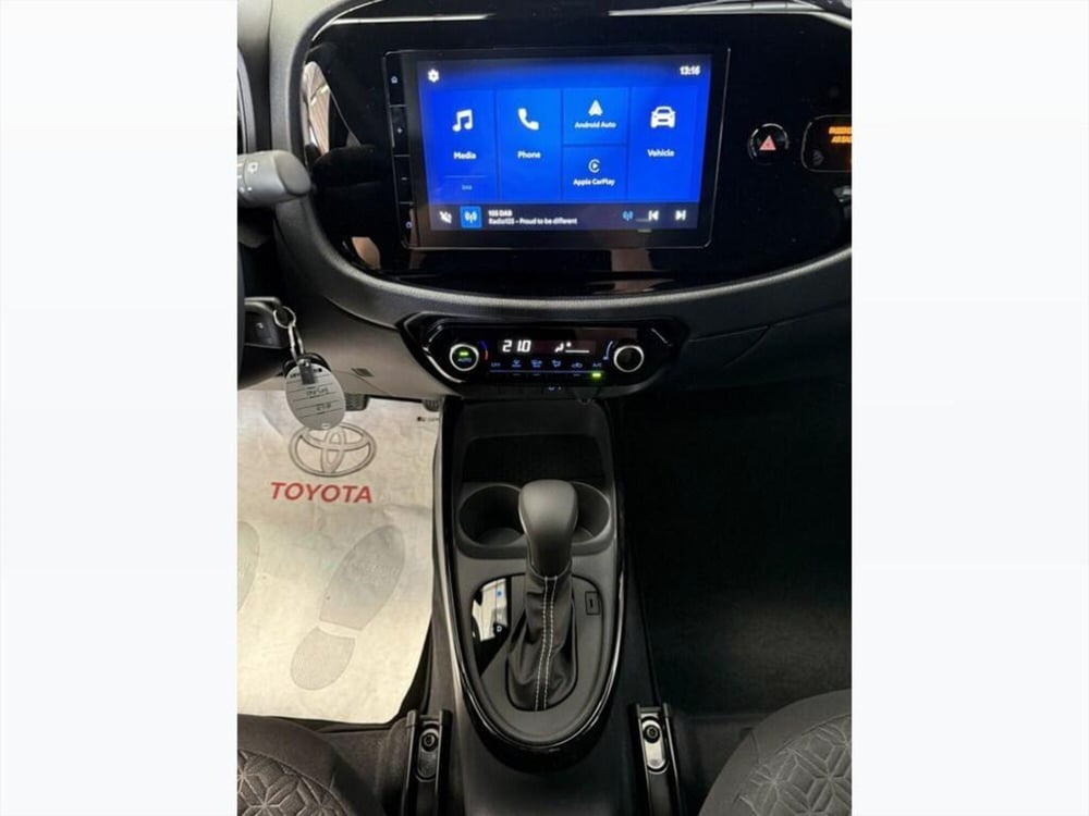 Toyota Aygo X nuova a Monza e Brianza (12)