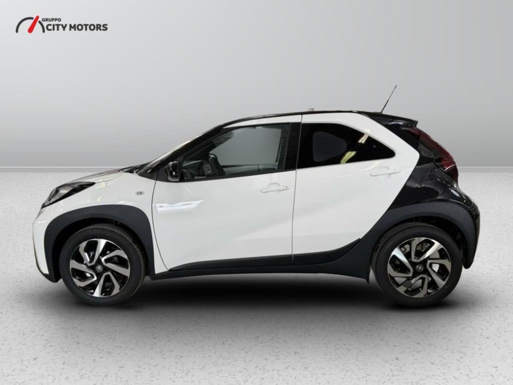 Toyota Aygo X nuova a Monza e Brianza (3)