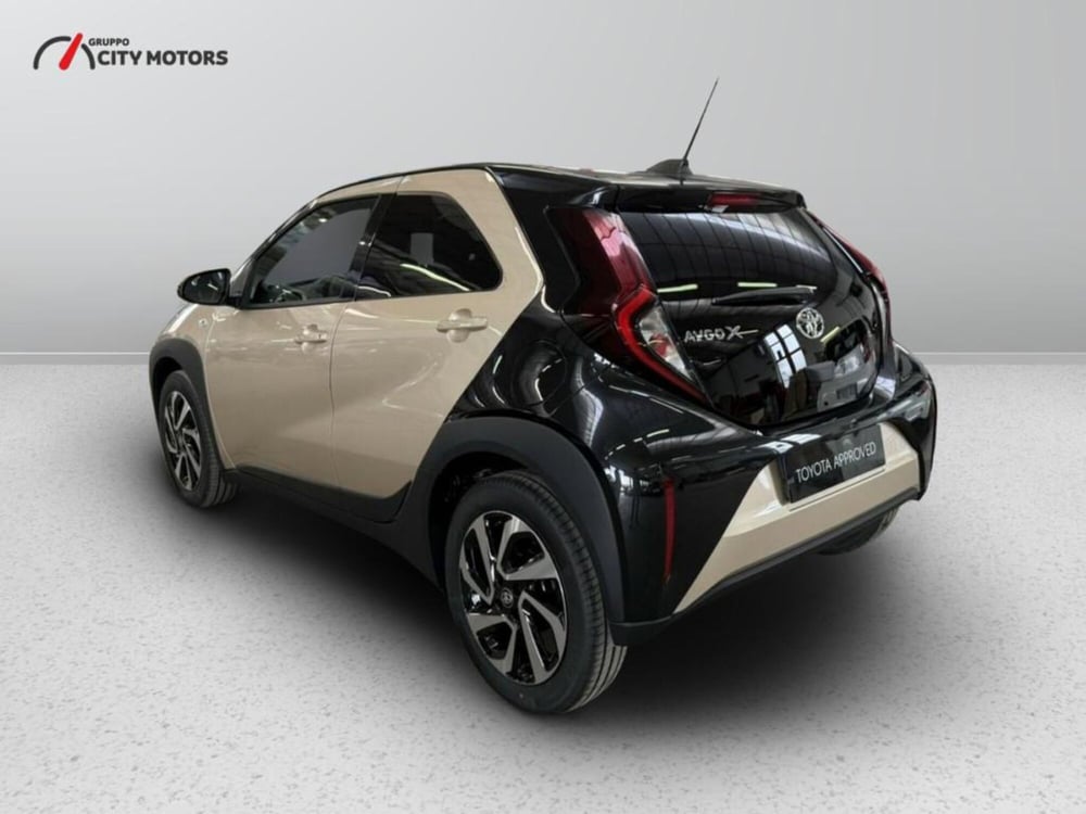 Toyota Aygo X nuova a Monza e Brianza (3)