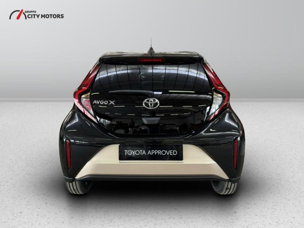Toyota Aygo X nuova a Monza e Brianza (4)