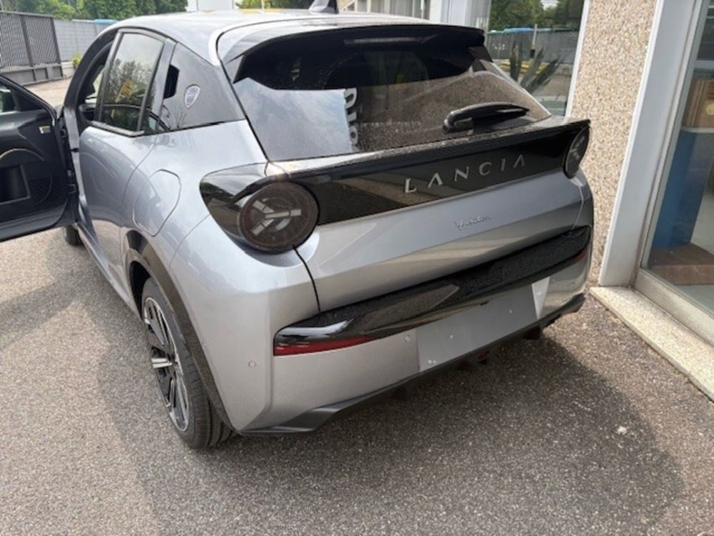 Lancia Ypsilon nuova a Varese (17)
