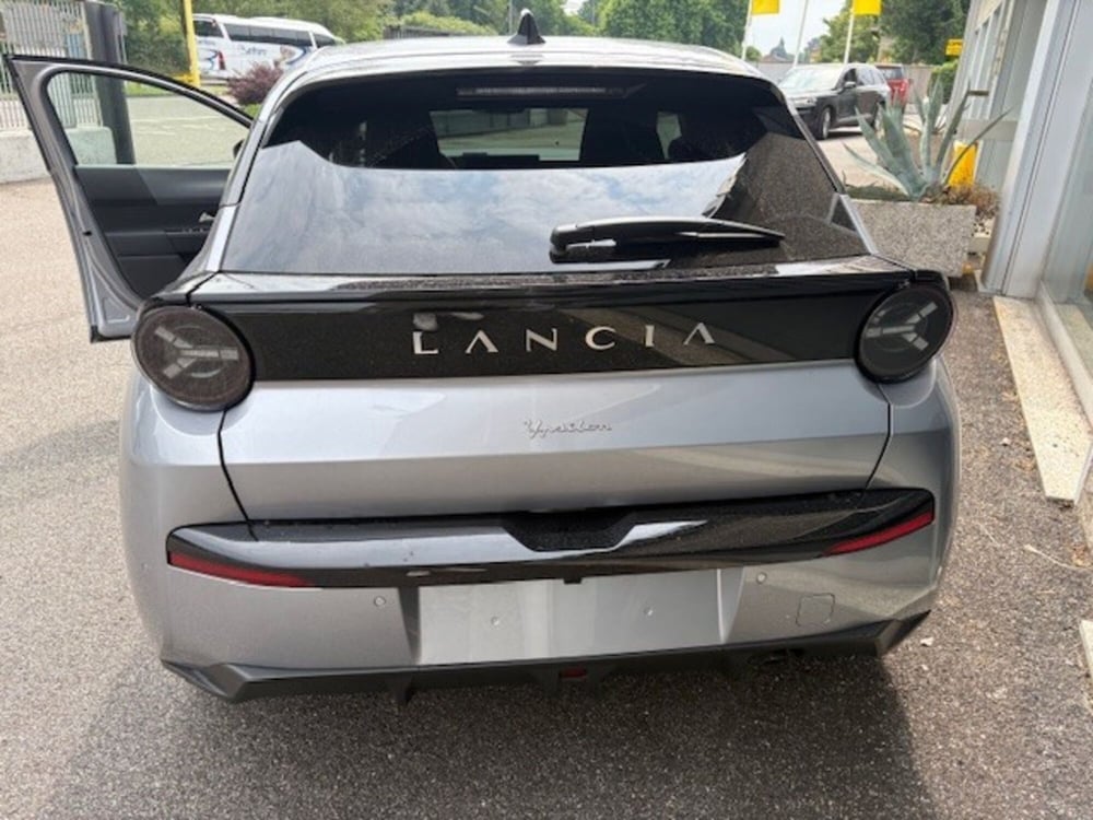 Lancia Ypsilon nuova a Varese (18)