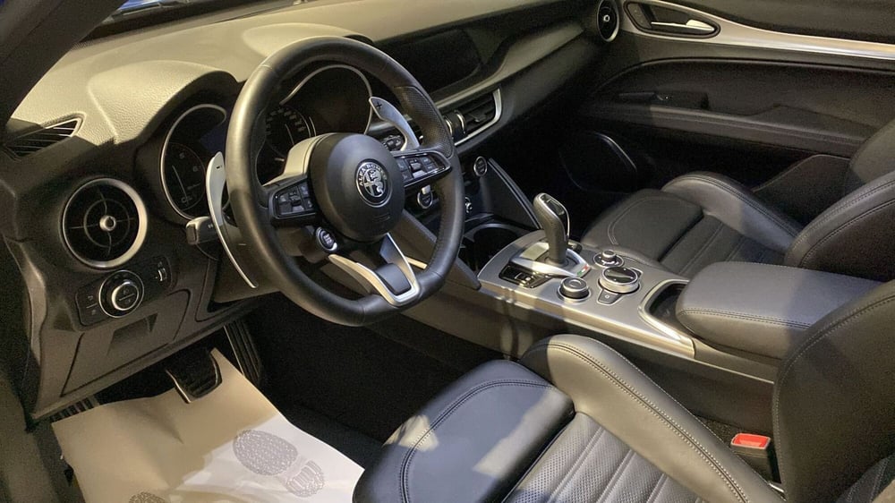 Alfa Romeo Stelvio usata a Bergamo (15)