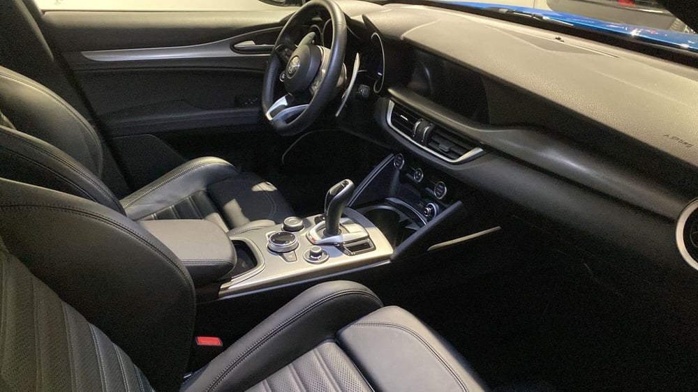 Alfa Romeo Stelvio usata a Bergamo (16)