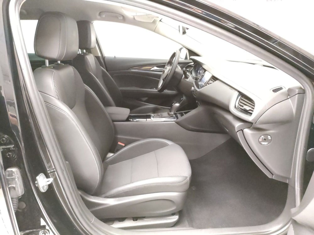 Opel Insignia Station Wagon usata a L'Aquila (15)