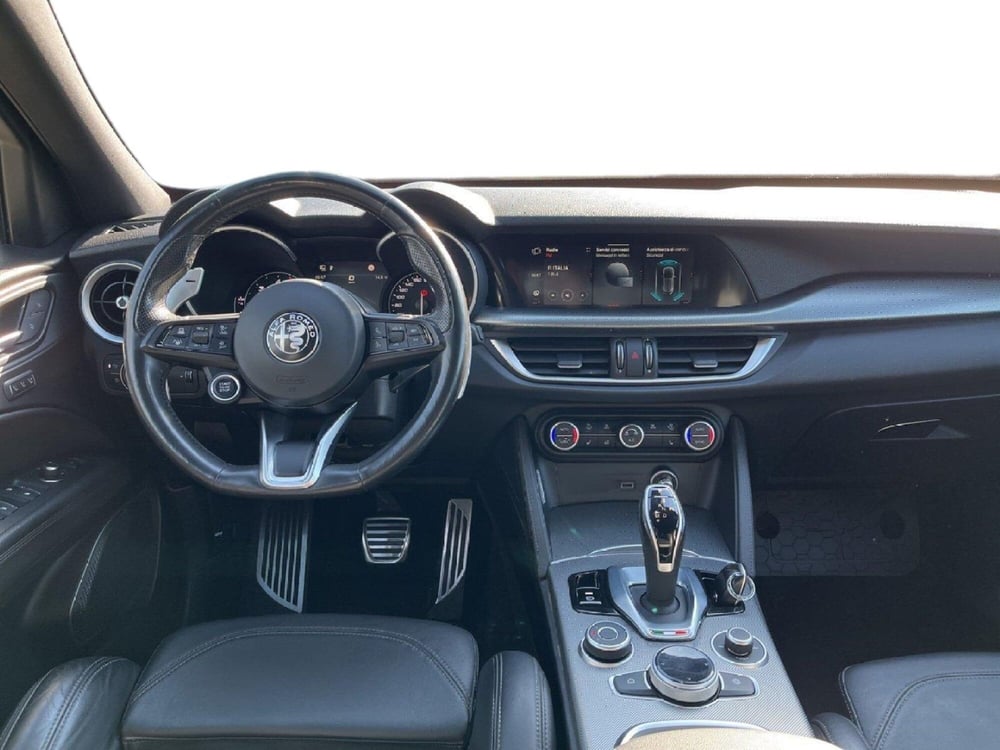 Alfa Romeo Stelvio usata a Torino (11)