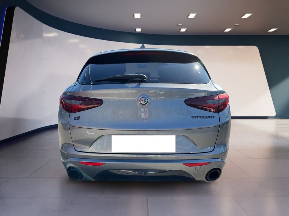Alfa Romeo Stelvio usata a Torino (6)